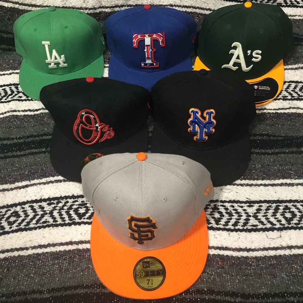 Baseball caps!! ⚾️ variety of teams